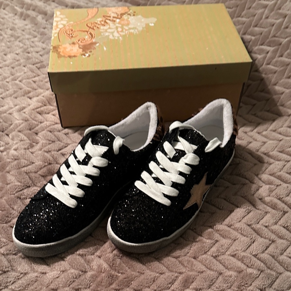 Very G Sparkly Black Sneakers with Gold Accent